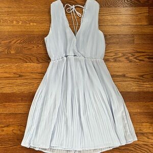 Elegant Light Blue Sleeveless Dress